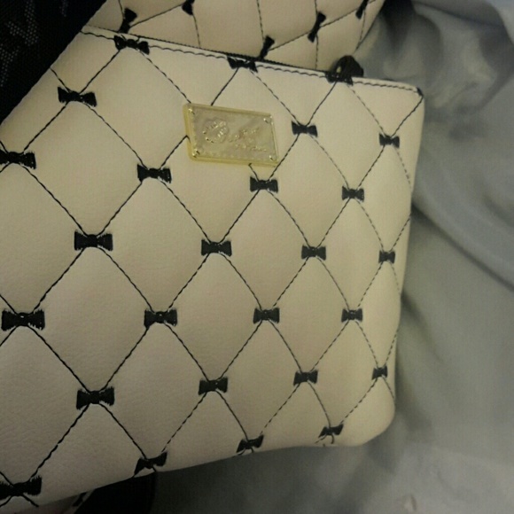 Betsey johnson LUV BETSEYweekender 2pc blkwht NWT - Picture 8 of 8